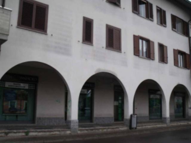 Locale Commerciale in vendita a Mediglia, Lombardia