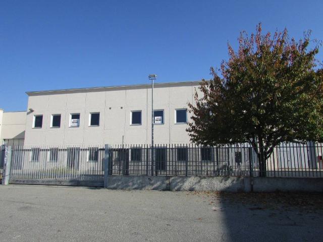Locale Commerciale in vendita a Cascina Saresano, Mediglia