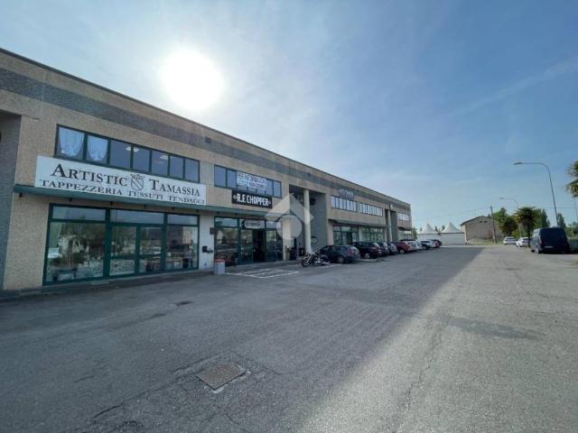 Locale Commerciale in vendita a Unione Comuni Modenesi Area Nord, Medolla