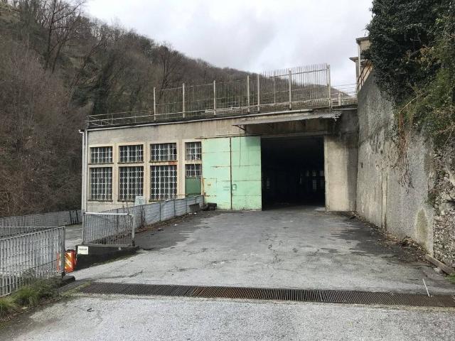 Locale Commerciale in vendita a Mele, Liguria