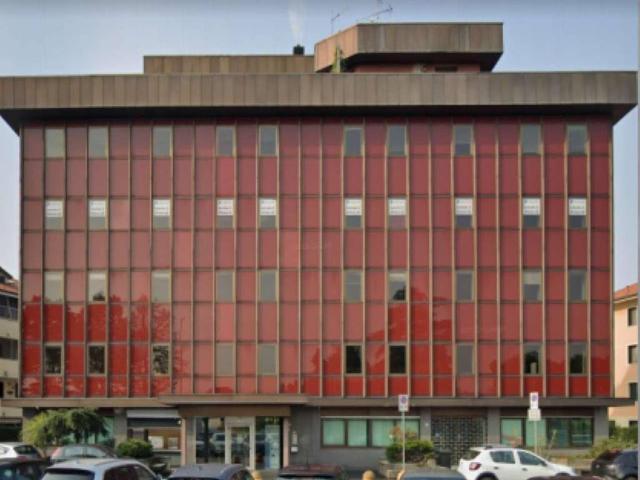 Locale Commerciale in vendita a Melegnano, Lombardia