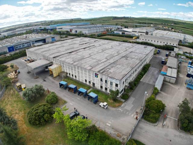 Locale Commerciale in vendita a Melfi, Basilicata