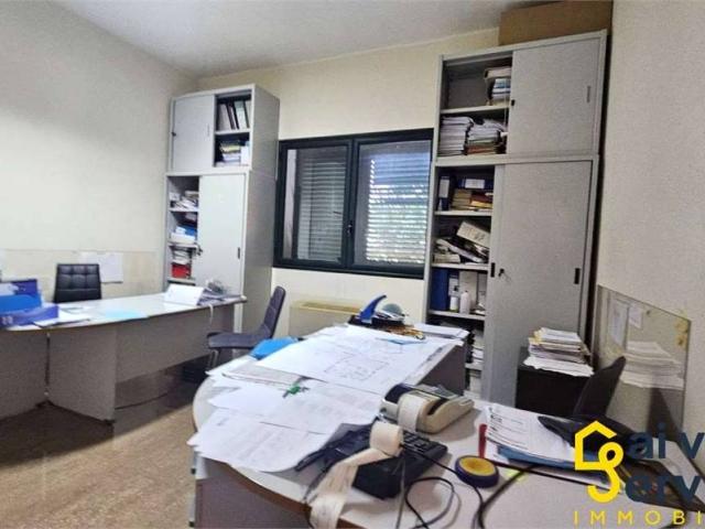 Locale Commerciale in vendita a Melilli, Sicilia