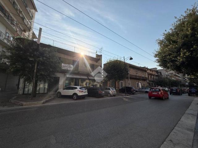 Locale Commerciale in vendita a Rione 219, Melito Di Napoli