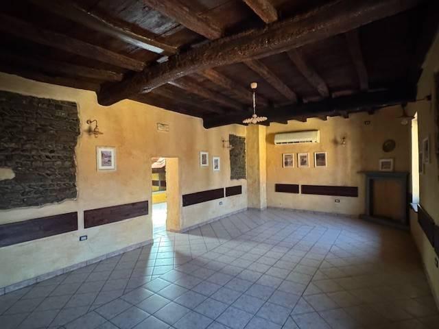 Locale Commerciale in vendita a Melzo, Lombardia