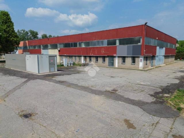 Locale Commerciale in vendita a Melzo, Lombardia