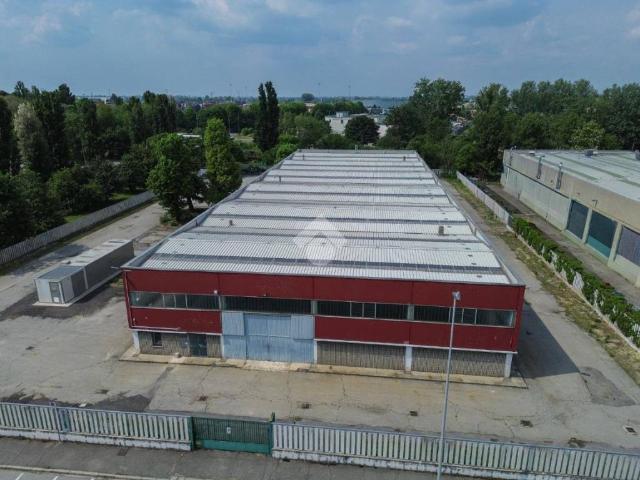 Locale Commerciale in vendita a Melzo, Lombardia