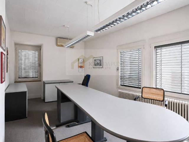 Locale Commerciale in vendita a Burggrafenamt - Burgraviato, Merano - Meran