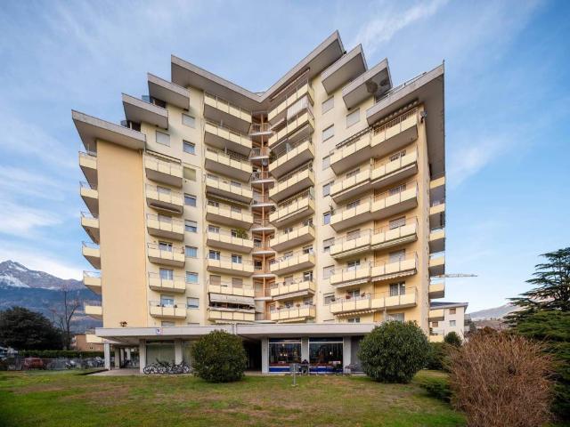 Locale Commerciale in vendita a Burggrafenamt - Burgraviato, Merano - Meran