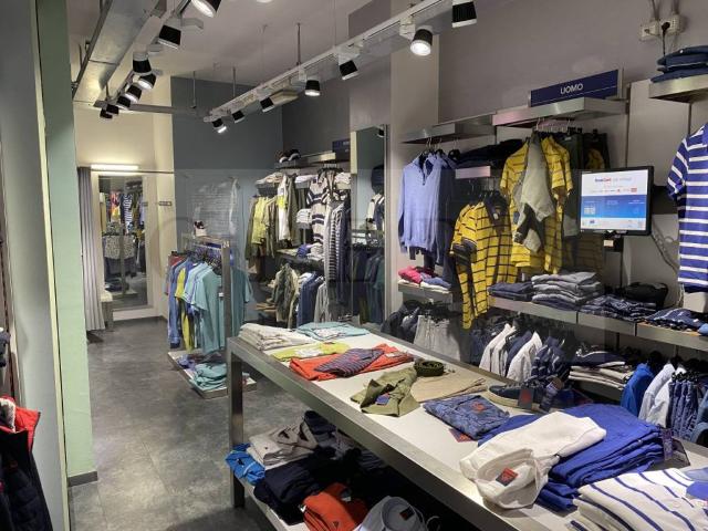 Locale Commerciale in vendita a Burggrafenamt - Burgraviato, Merano - Meran