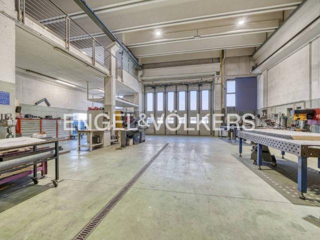 Locale Commerciale in vendita a Burggrafenamt - Burgraviato, Merano - Meran