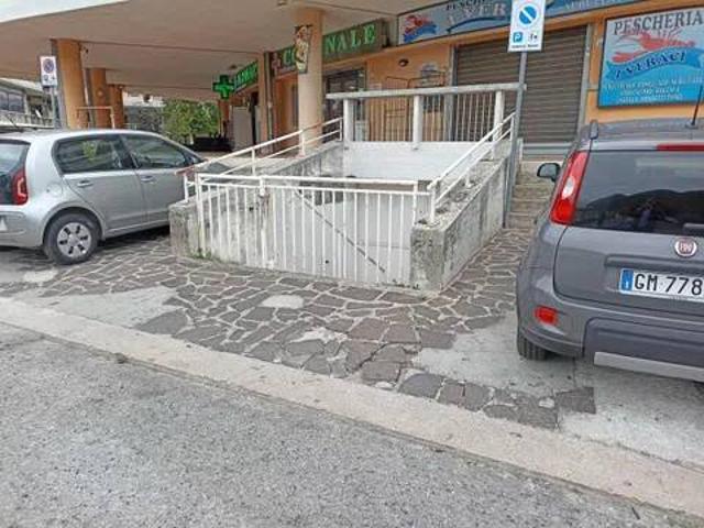 Locale Commerciale in vendita a Lombardi, Mercato San Severino