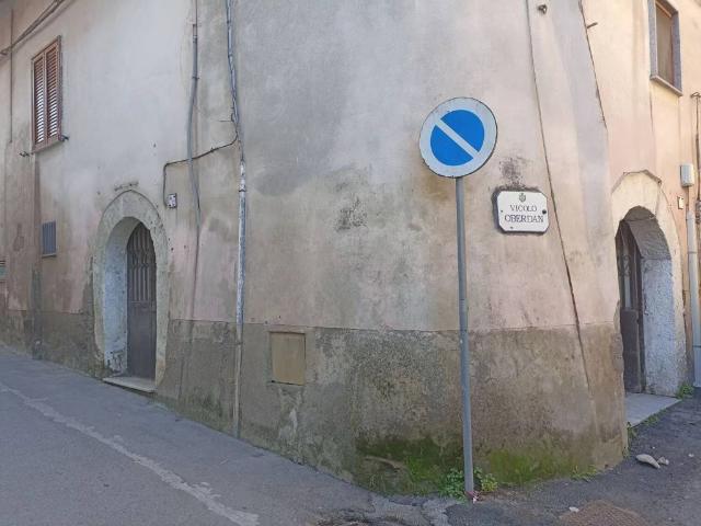 Locale Commerciale in vendita a Ospizio, Mercato San Severino