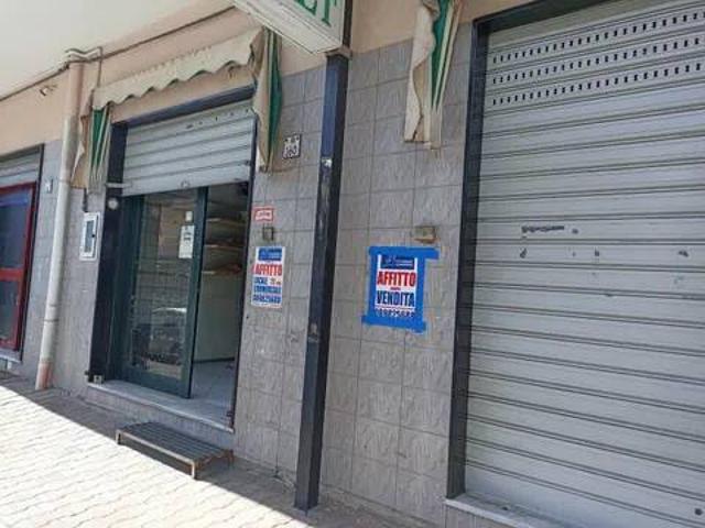 Locale Commerciale in vendita a Mercato San Severino, Campania