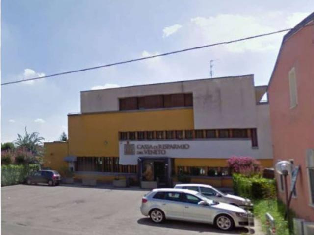 Locale Commerciale in vendita a Merlara, Veneto