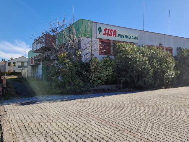 Locale Commerciale in vendita a Merlara, Veneto