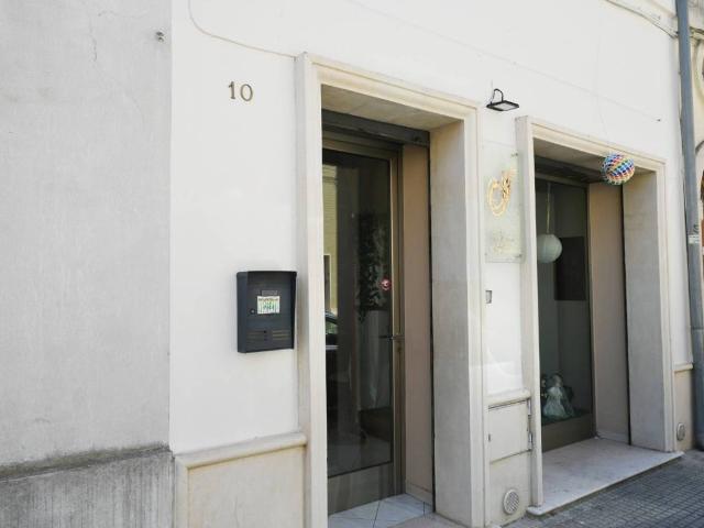 Locale Commerciale in vendita a Mesagne