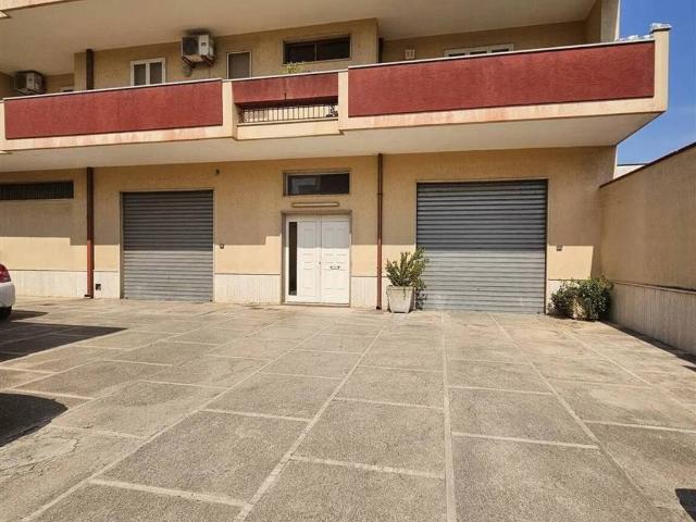 Locale Commerciale in vendita a Puglia, Brindisi