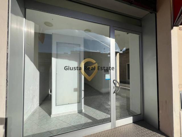 Locale Commerciale in vendita a Puglia, Brindisi