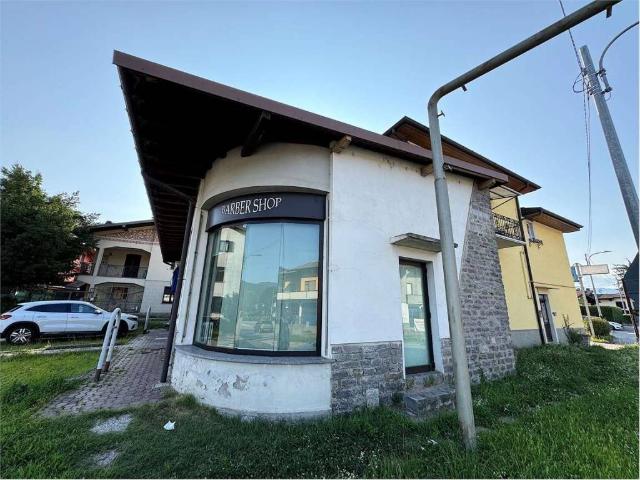 Locale Commerciale in vendita a Comunità Montana Valli del Verbano, Mesenzana