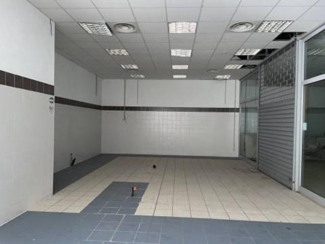 Locale Commerciale in vendita a Comunità Montana Valli del Verbano, Mesenzana