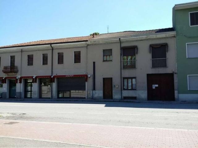 Locale Commerciale in vendita a Mesero, Lombardia