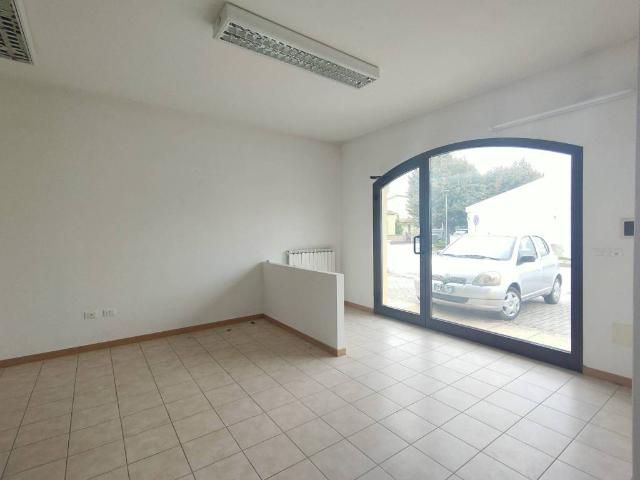 Locale Commerciale in vendita a Unione Delta del Po, Mesola