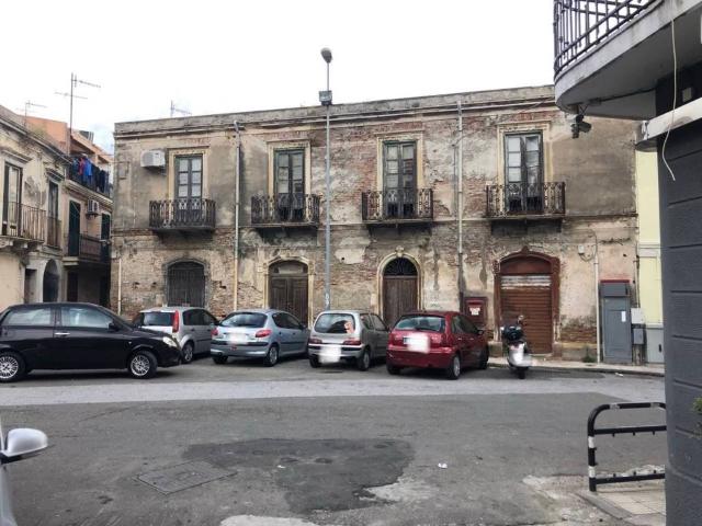 Locale Commerciale in vendita a III Circoscrizione, Messina