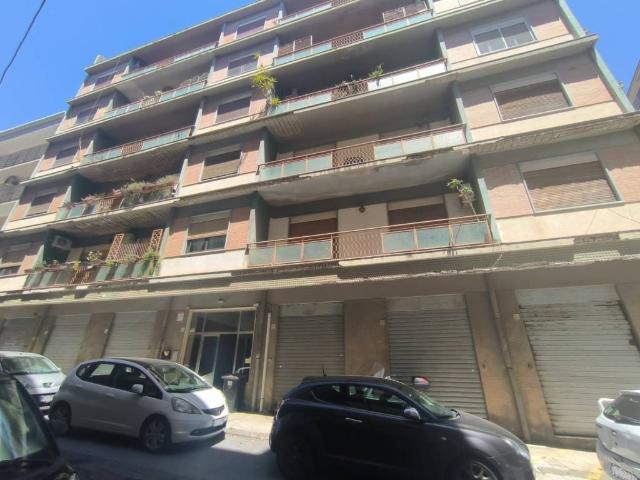 Locale Commerciale in vendita a IV Circoscrizione, Messina