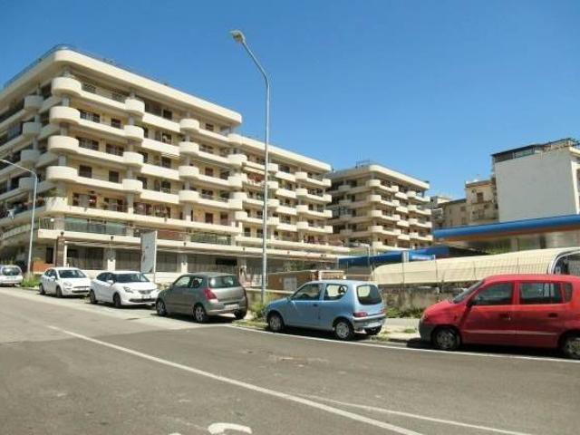 Locale Commerciale in vendita a II Circoscrizione, Messina