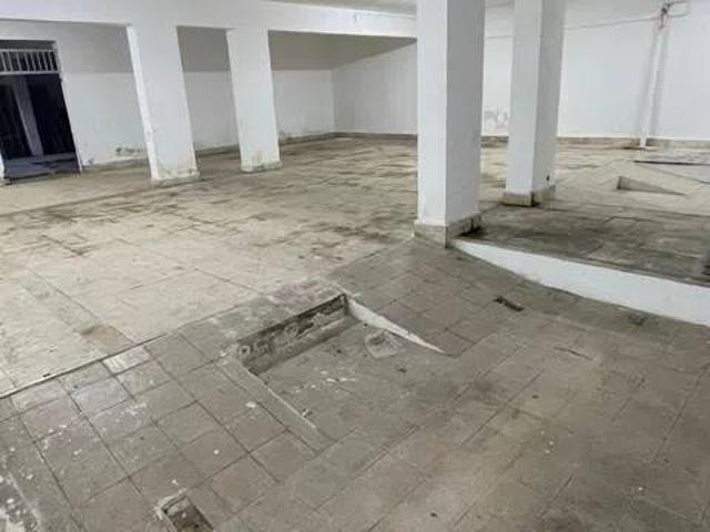 Locale Commerciale in vendita a I Circoscrizione, Messina