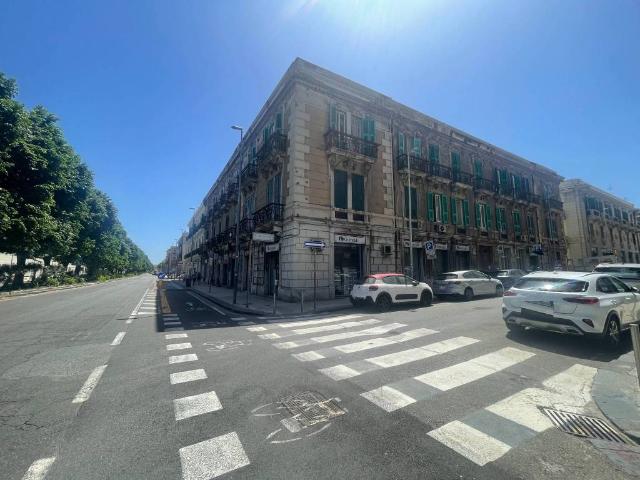 Locale Commerciale in vendita a IV Circoscrizione, Messina