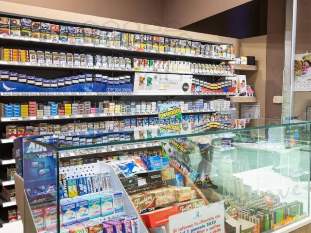 Locale Commerciale in vendita a IV Circoscrizione, Messina