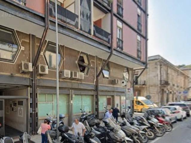 Locale Commerciale in vendita a IV Circoscrizione, Messina
