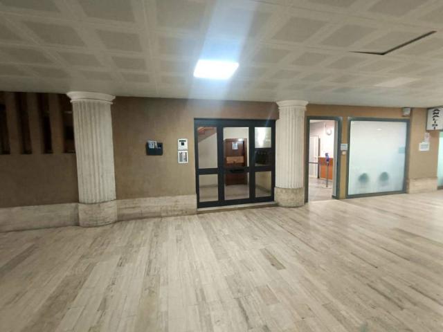 Locale Commerciale in vendita a III Circoscrizione, Messina