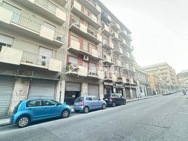 Locale Commerciale in vendita a IV Circoscrizione, Messina