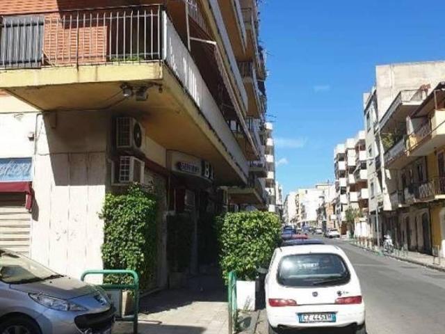 Locale Commerciale in vendita a II Circoscrizione, Messina