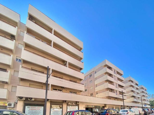 Locale Commerciale in vendita a III Circoscrizione, Messina