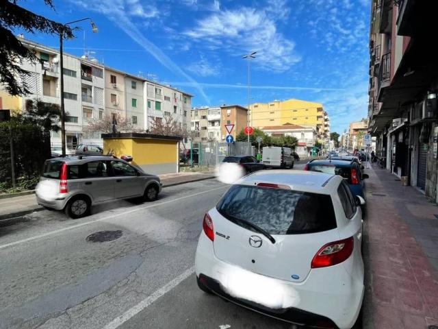Locale Commerciale in vendita a II Circoscrizione, Messina