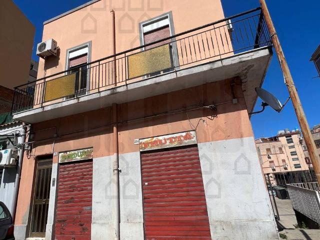 Locale Commerciale in vendita a V Circoscrizione, Messina