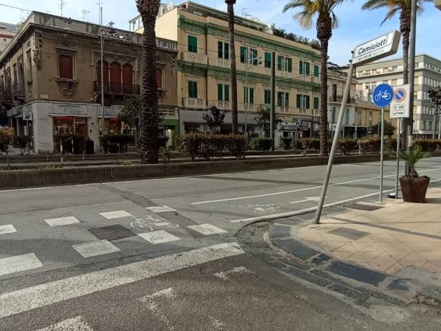 Locale Commerciale in vendita a IV Circoscrizione, Messina