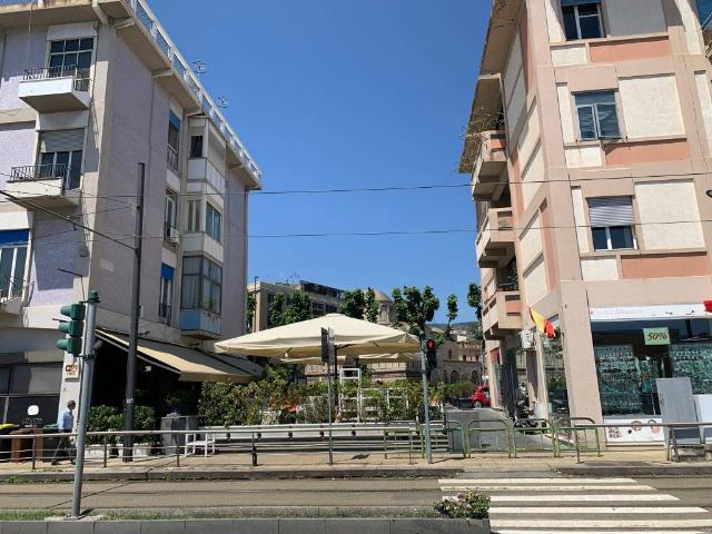 Locale Commerciale in vendita a IV Circoscrizione, Messina