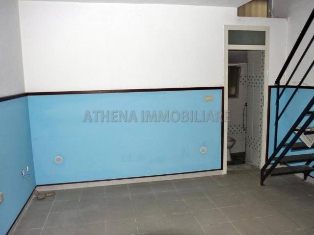 Locale Commerciale in vendita a IV Circoscrizione, Messina