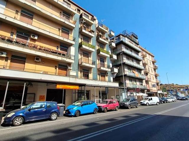 Locale Commerciale in vendita a II Circoscrizione, Messina