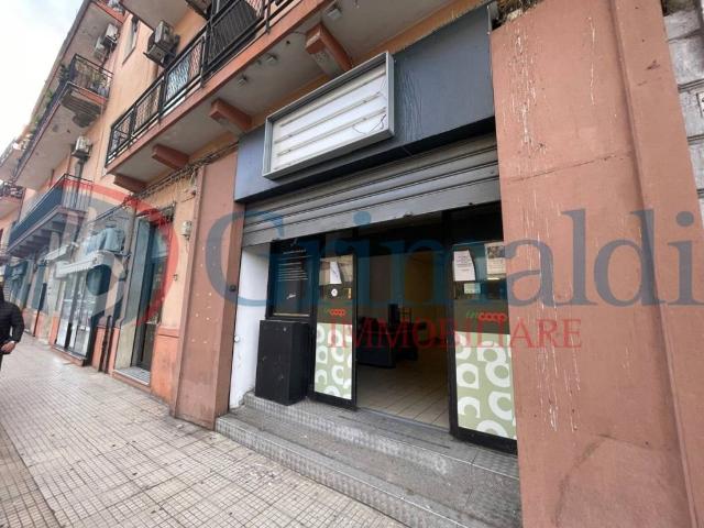 Locale Commerciale in vendita a III Circoscrizione, Messina