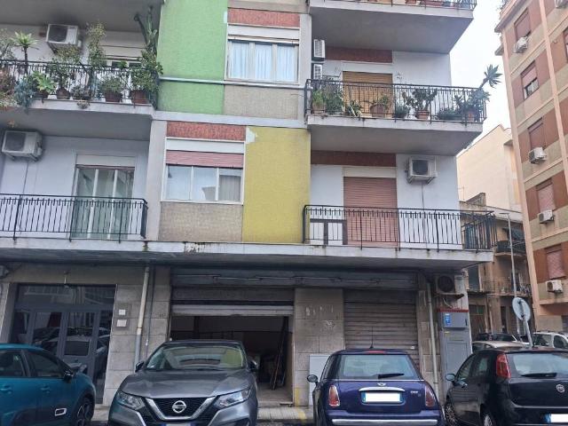 Locale Commerciale in vendita a IV Circoscrizione, Messina
