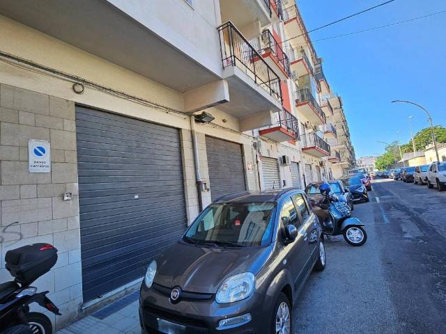 Locale Commerciale in vendita a IV Circoscrizione, Messina