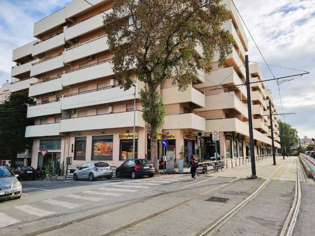 Locale Commerciale in vendita a III Circoscrizione, Messina