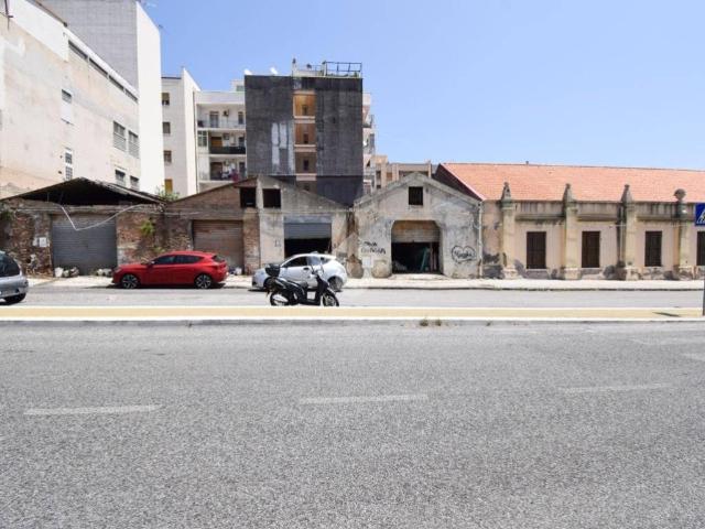 Locale Commerciale in vendita a IV Circoscrizione, Messina