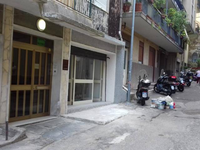 Locale Commerciale in vendita a III Circoscrizione, Messina